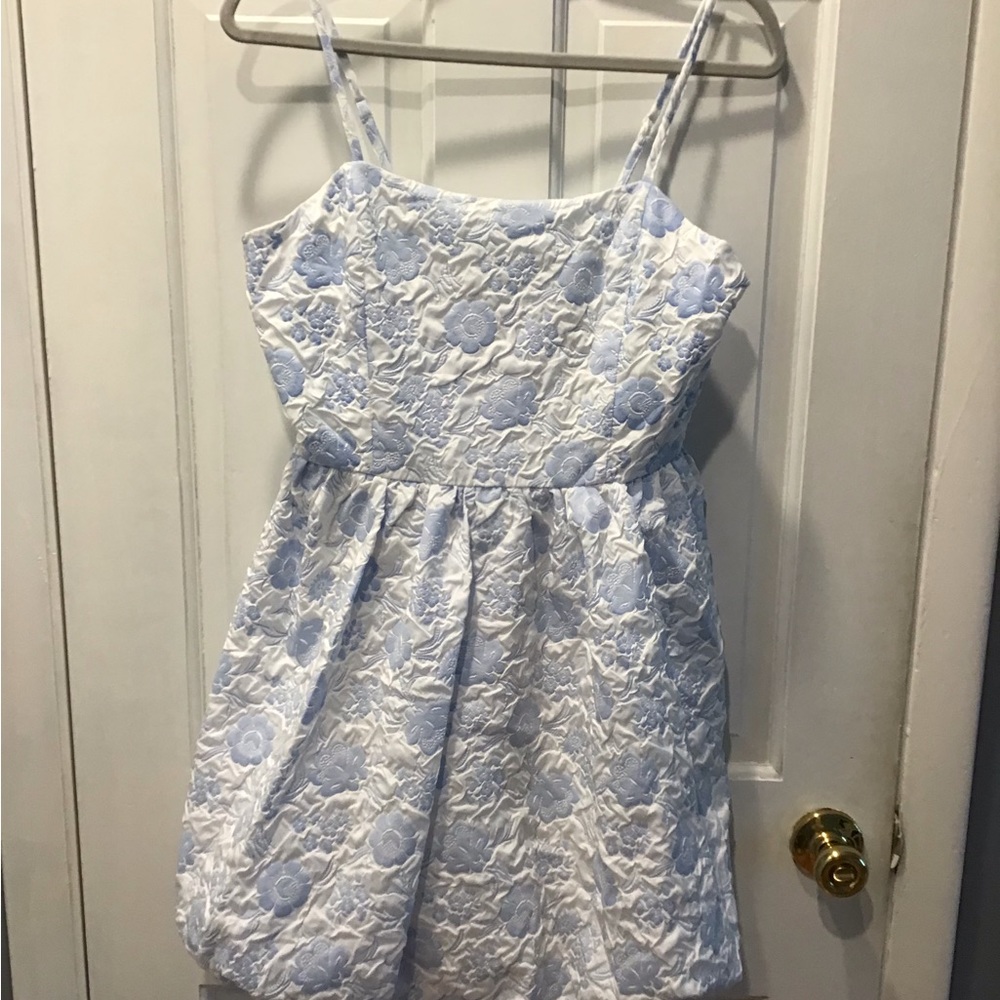 NWT Floral sundress with Bubble skirt bottom. - Picture 2 of 4